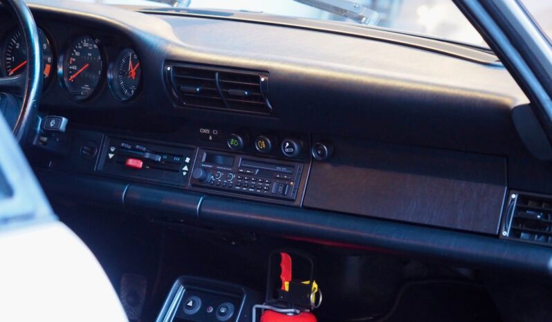 Porsche 911 Carrera 3.2 G50 Coupé – 1987 complet