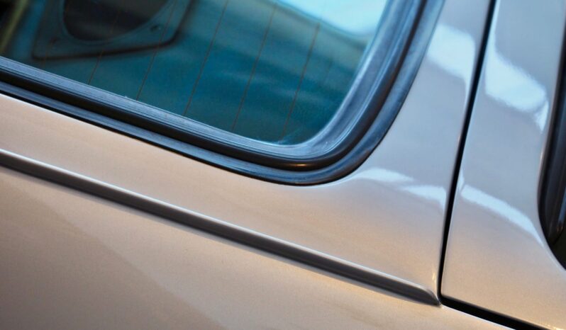 Porsche 911 Carrera 3.2 G50 Coupé – 1987 complet