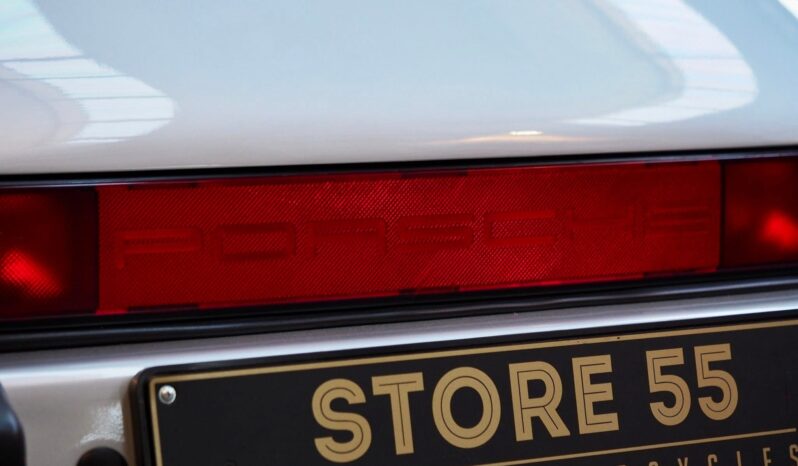 Porsche 911 Carrera 3.2 G50 Coupé – 1987 complet