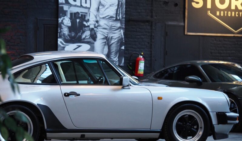 Porsche 911 Carrera 3.2 G50 Coupé – 1987 complet