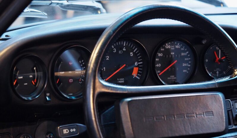 Porsche 911 Carrera 3.2 G50 Coupé – 1987 complet