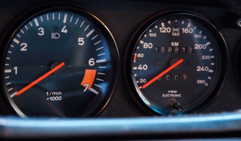Porsche 911 Carrera 3.2 G50 Coupé – 1987 complet