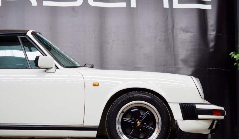 Porsche 911 Carrera 3.2 Targa 915 – 1984 complet