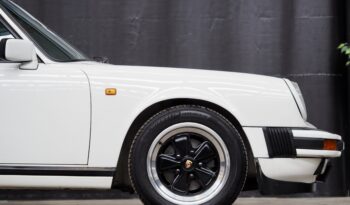 Porsche 911 Carrera 3.2 Targa 915 – 1984 complet