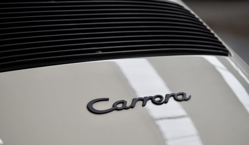 Porsche 911 Carrera 3.2 Targa 915 – 1984 complet
