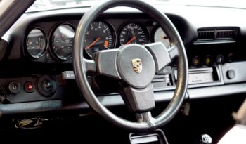 Porsche 911 Carrera 3.2 Targa 915 – 1984 complet