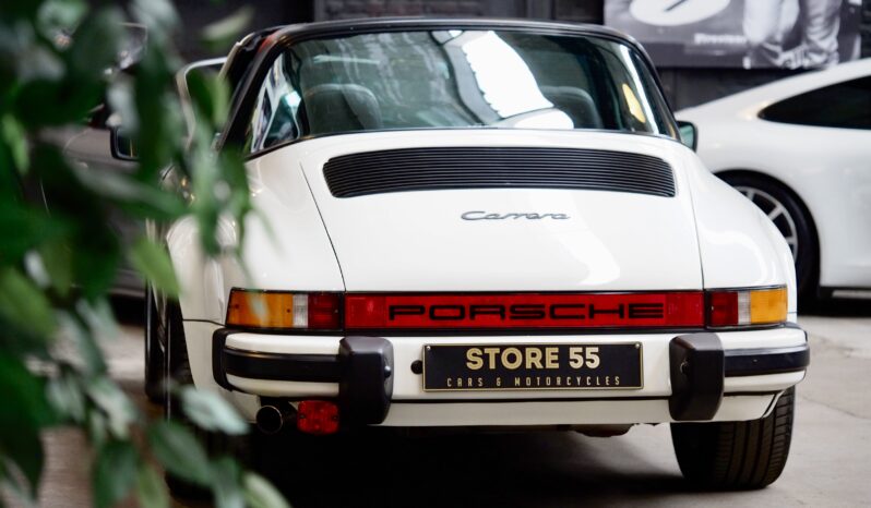 Porsche 911 Carrera 3.2 Targa 915 – 1984 complet