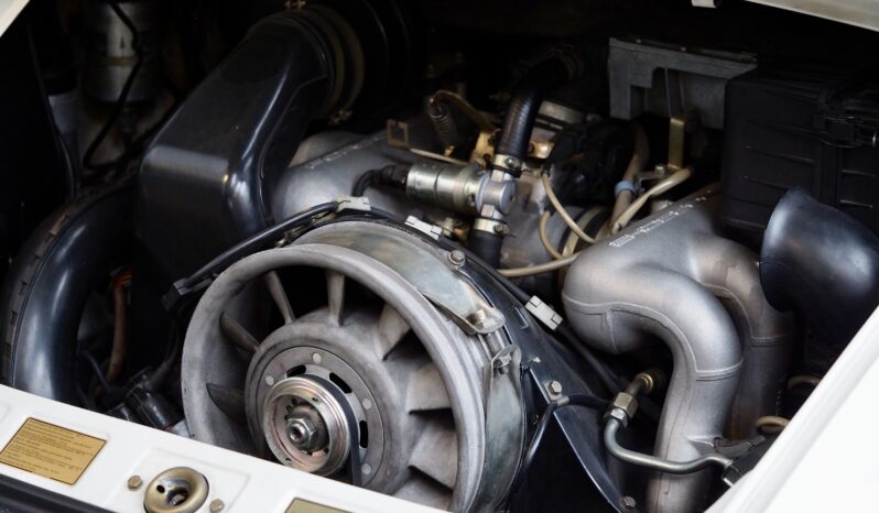 Porsche 911 Carrera 3.2 Targa 915 – 1984 complet