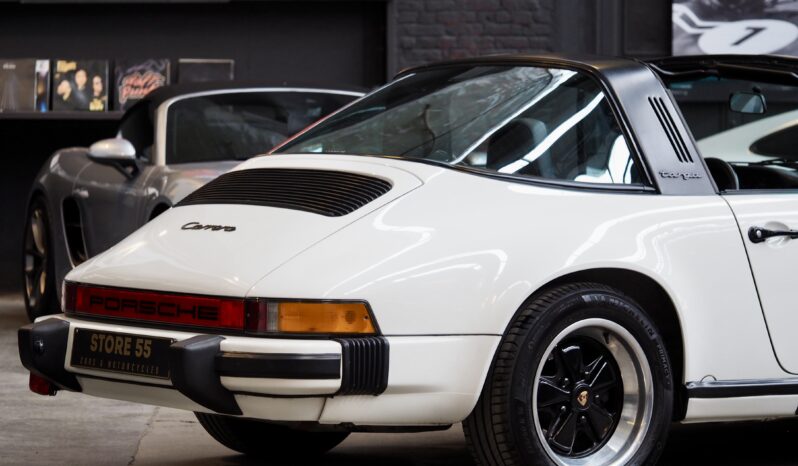 Porsche 911 Carrera 3.2 Targa 915 – 1984 complet
